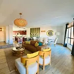 Zals -Luxury Accommodation Island Club Century City