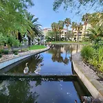 Zals -Luxury Accommodation Island Club Century City